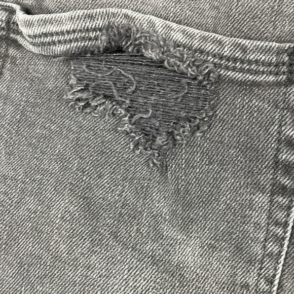 NEW Good American Black Denim Bombshell Cut Off Distressed Waist Shorts Sz 14 - Picture 9 of 17